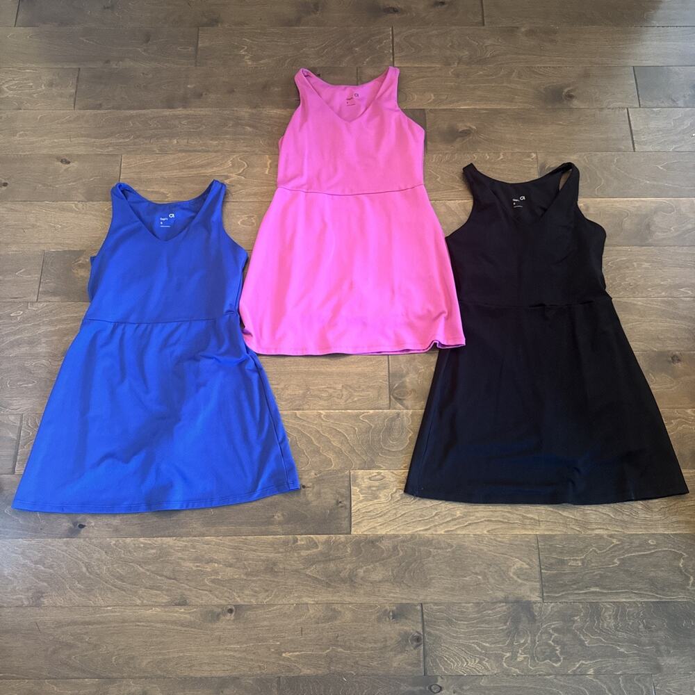 Women’s Gap Fit Active Tank Style V Neck Dress Size Small LOT OF 3